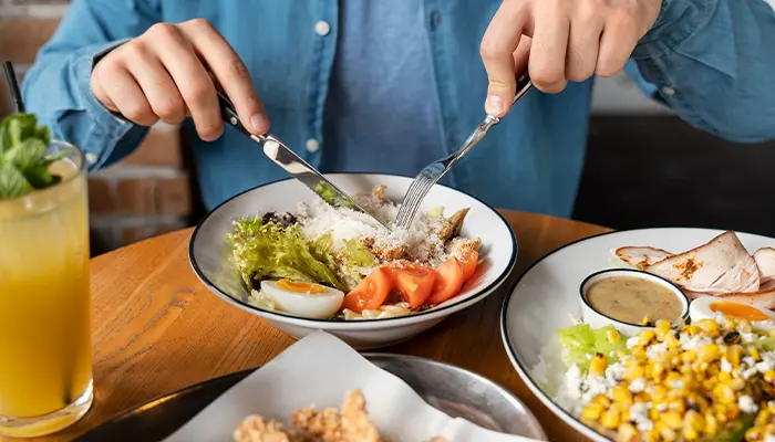 Ăn uống lành mạnh hỗ trợ tinh thần giúp vượt qua trầm cảm tốt hơn 