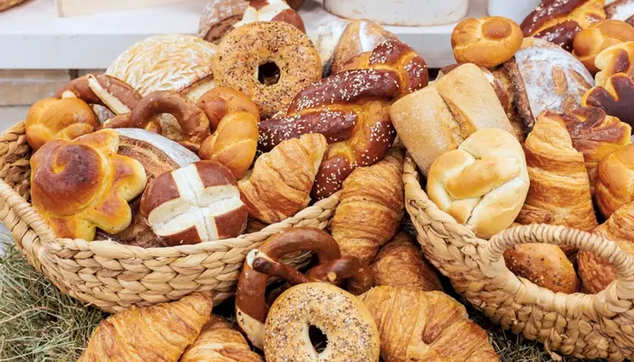 Bệnh động kinh kiêng ăn uống gì? Thực phẩm chứa gluten như bánh mì, bia 