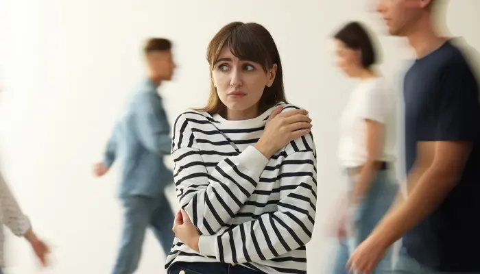 Tránh né đám đông là triệu chứng rối loạn lo âu