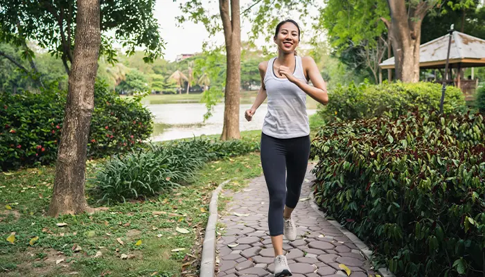 Duy trì vận động thường xuyên giúp giảm căng thẳng, hỗ trợ ngủ ngon hơn