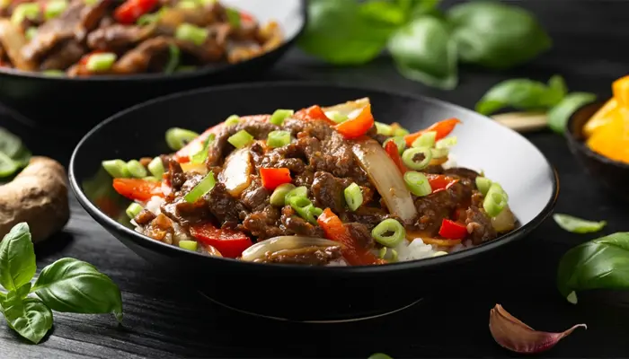 Cách chữa mất ngủ bằng hành tây là bổ sung hành tây vào thực đơn hằng ngày 