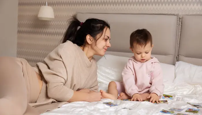 Cha mẹ nên xây dựng thói quen ngủ lành mạnh cho con 