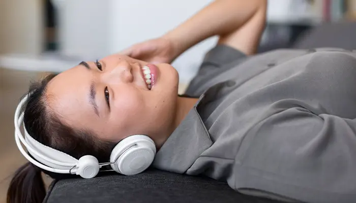 Có thể thư giãn như nghe nhạc trước ngủ để ngủ ngon hơn