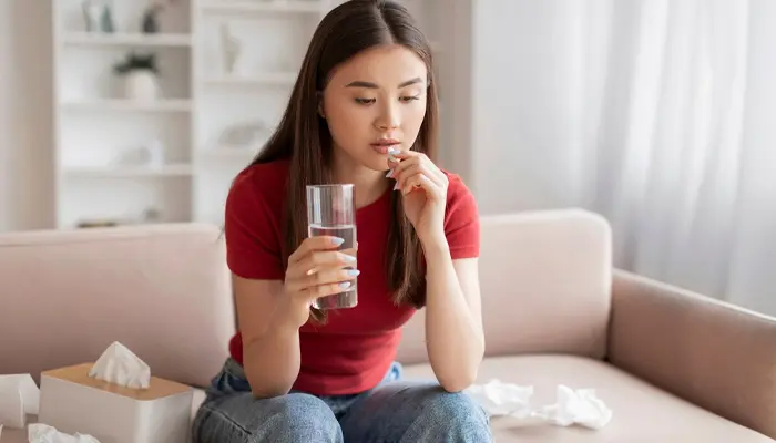 Sử dụng thuốc theo chỉ định của bác sĩ để hỗ trợ điều trị mất ngủ 