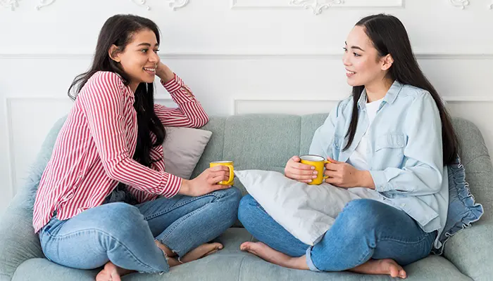 Chia sẻ cảm xúc với người thân cũng là cách giúp phục hồi tinh thần khi bị trầm cảm