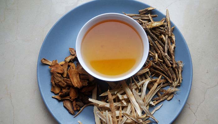 Cách sử dụng củ bình vôi có thể dùng bằng cách đem sắc với nước 