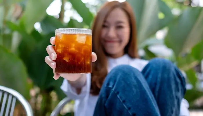 Nên uống trà bí đao vào thời điểm phù hợp để tránh bị mất ngủ