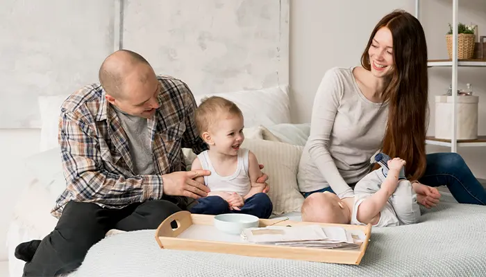 Mẹ nên chia sẻ trách nhiệm chăm sóc bé với gia đình có nhiều thời gian nghỉ ngơi hơn