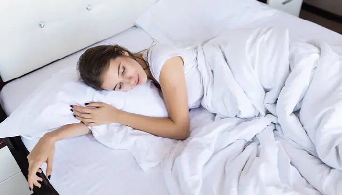 Ngủ đủ giấc cũng là một trong những cách giảm trầm cảm u sầu hiệu quả 