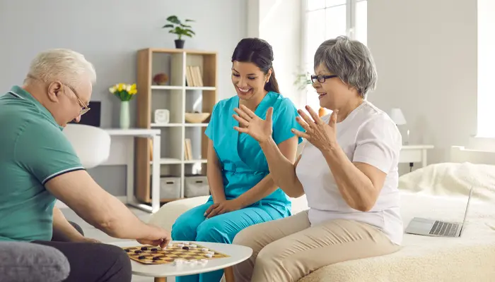 Người chăm sóc nên trò chuyện thường xuyên với người bệnh Parkinson 