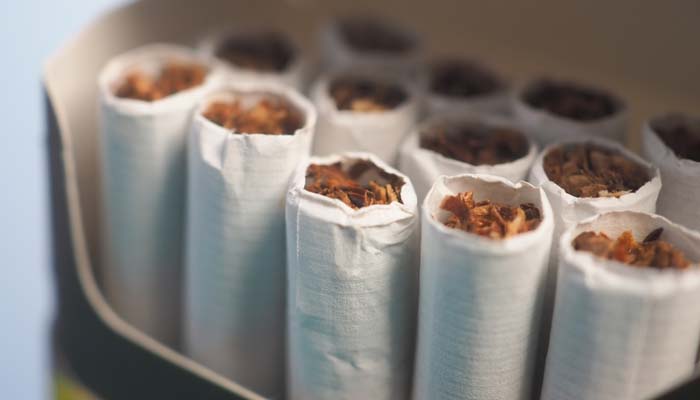 Thuốc lá có chứa nicotine – chất gây nghiện mạnh tác động lên hệ thần kinh