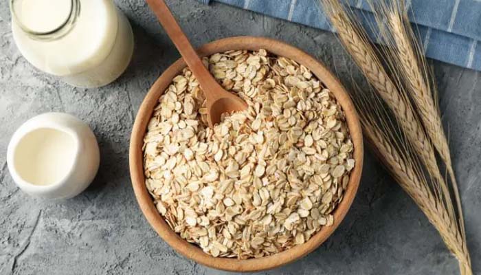 Yến mạch giàu chất xơ, giúp bạn dễ đi vào giấc ngủ hơn
