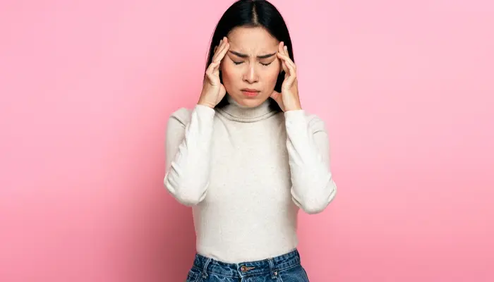 Dấu hiệu Alzheimer ở người trẻ tuổi như hay quên việc, lúng túng