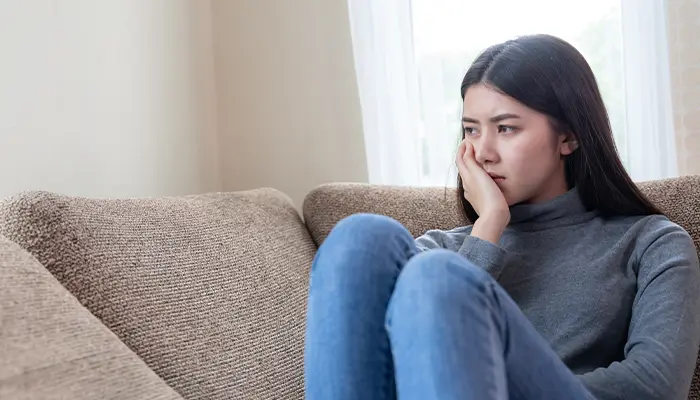 Triệu chứng trầm cảm về mặt tâm lý với cảm giác buồn bã