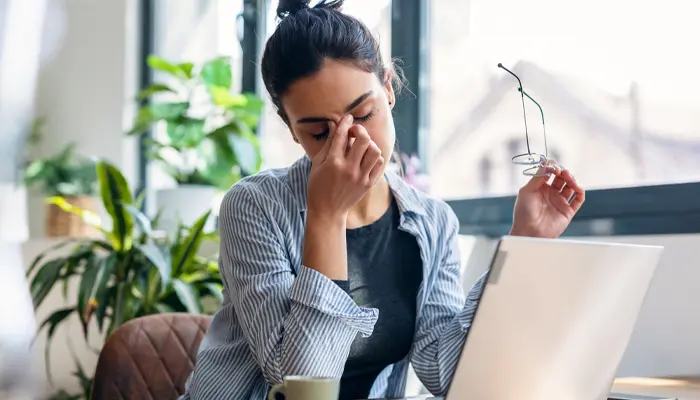 Dấu hiệu mất ngủ do trầm cảm khó tập trung, mệt mỏi 