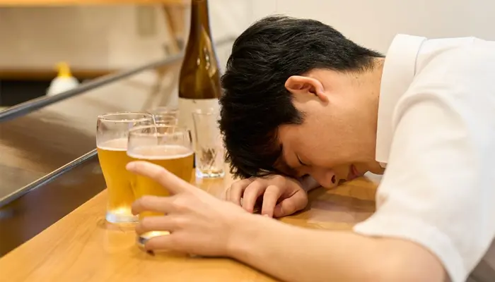 Dấu hiệu bệnh trầm cảm ở nam giới lạm dụng rượu bia