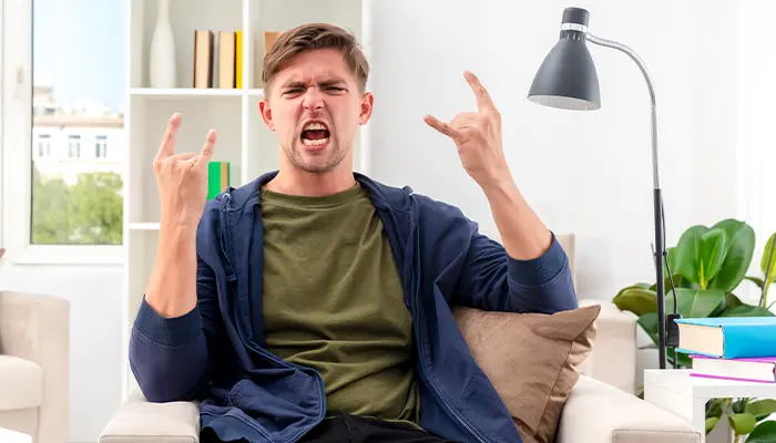 Trầm cảm cũng có biểu hiện là dễ cáu gắt và nổi nóng hơn 