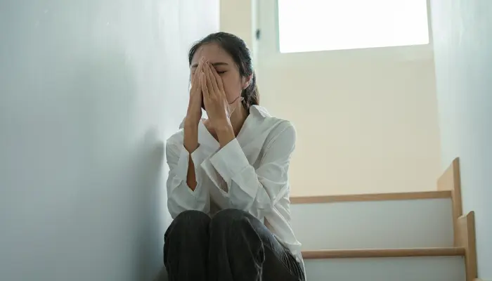 Phân biệt trầm cảm và tâm thần phân liệt, trầm cảm có cảm giác buồn bã