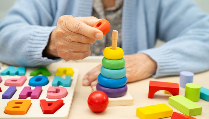 Điều trị bệnh Alzheimer giai đoạn đầu bằng các trò chơi trí tuệ