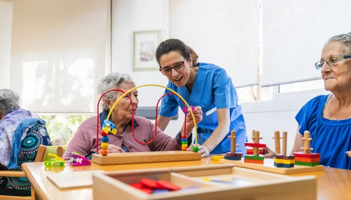 Điều trị bệnh Alzheimer bằng các trò chơi rèn luyện trí não