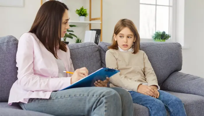 Cách điều trị bệnh trầm cảm cho trẻ ở tuổi 14 là tâm lý trị liệu 
