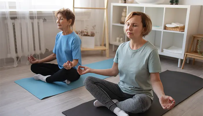 Yoga là biện pháp thư giãn giúp giảm tình trạng căng thẳng, lo âu