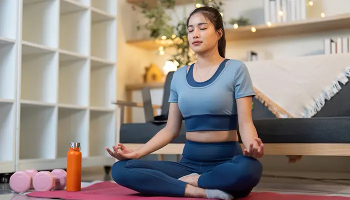 Thay đổi lối sống tại nhà cũng là cách điều trị rối loạn giấc ngủ