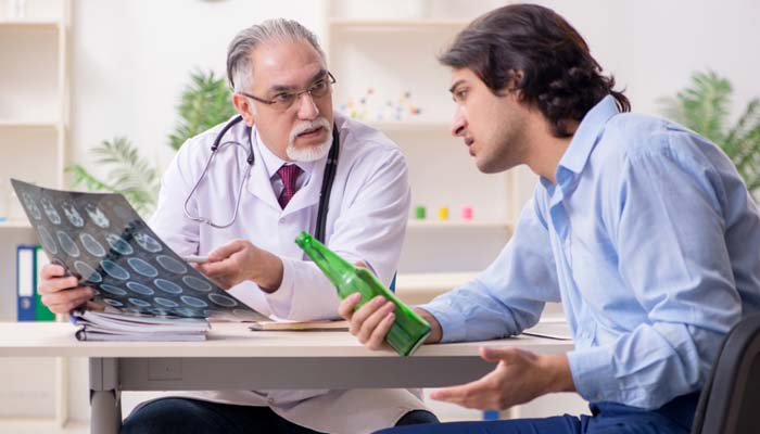 Ưu tiên hàng đầu trong điều trị tâm thần do rượu là ổn định các chỉ số sinh tồn 