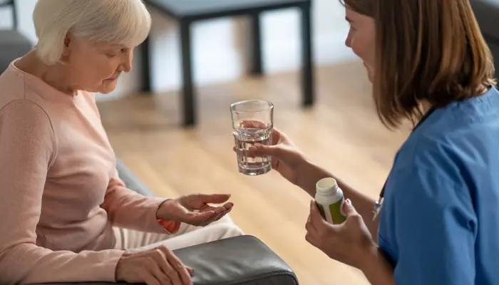 Kiểm soát và điều trị run tay Parkinson với phương pháp bằng thuốc 