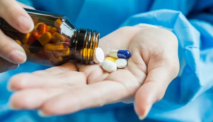 Điều trị trầm cảm sau sinh bằng thuốc 