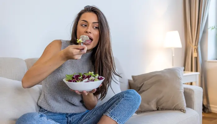 Ăn nhiều hơn bình thường là biểu hiện của giai đoạn hưng cảm