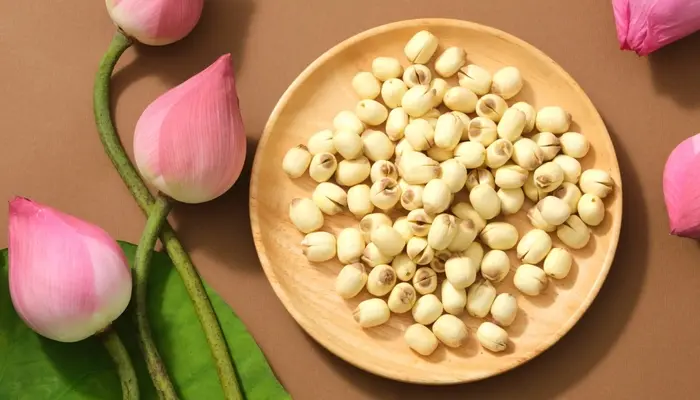 Hạt sen giúp trấn tĩnh, an thần, ngủ ngon hơn