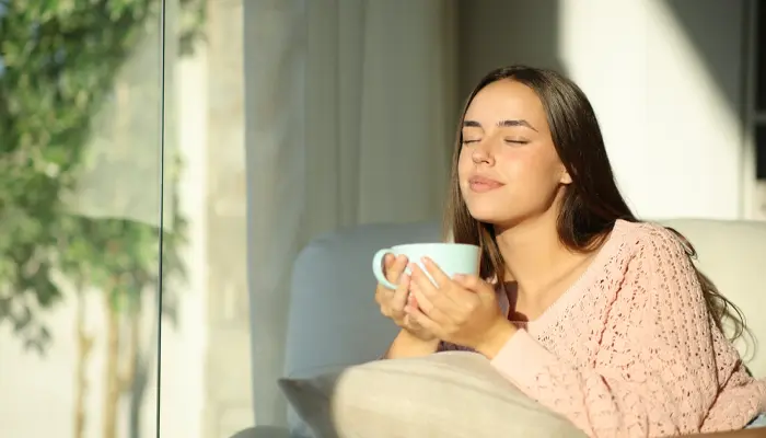 Tiếp xúc với ánh sáng tự nhiên vào buổi sáng giúp điều chỉnh lại đồng hồ sinh học 
