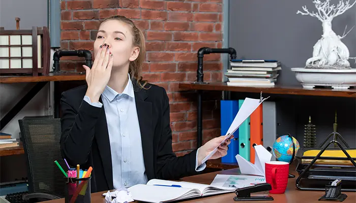 Không ngủ trưa có sao không? Không nguy hiểm nhưng làm giảm tập trung vào buổi chiều