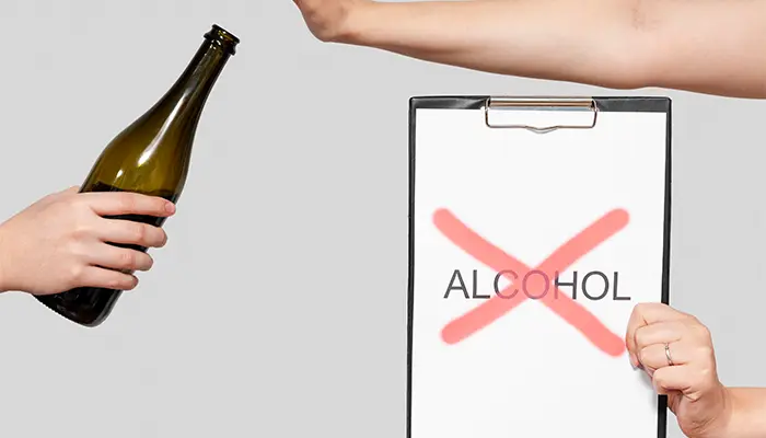 Trước khi vào buồng oxy cao áp người bệnh không được sử dụng rượu bia