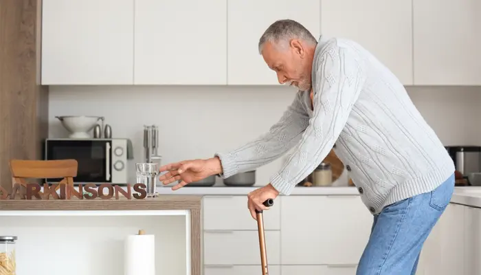 Người bệnh Alzheimer cần dùng tỏi đen hợp lý để tránh xảy ra những phản ứng không mong muốn