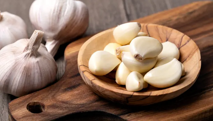 Để sử dụng tỏi hỗ trợ giấc ngủ tốt bạn nên sử dụng với liều lượng hợp lý 