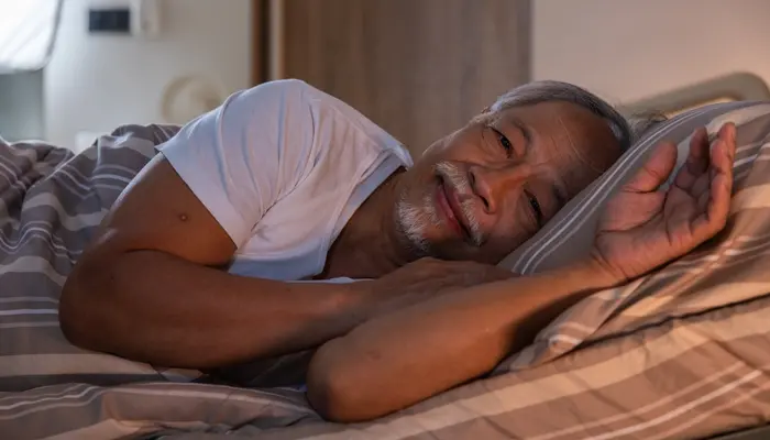 Mất ngủ ở người già xảy ra ở độ tuổi nào? Từ khoảng 60 tuổi trở lên