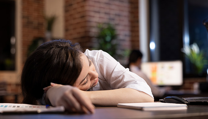 Các giai đoạn mất ngủ trong 96 giờ là cơn buồn ngủ không thể chịu nổi