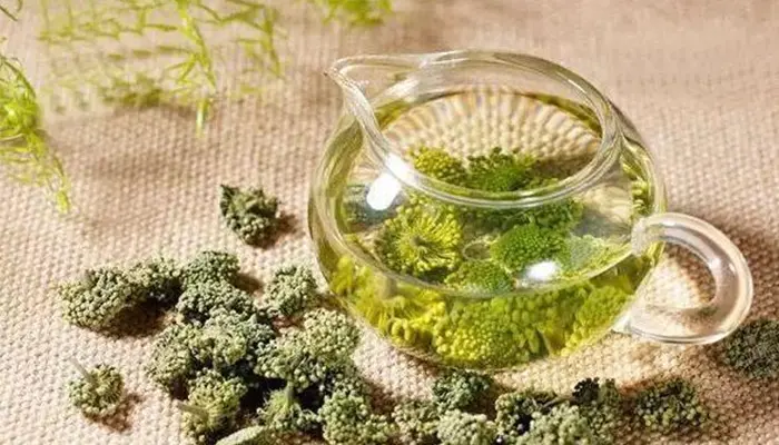 Mẹo chữa mất ngủ dân gian với hoa tam thất hỗ trợ an thần 