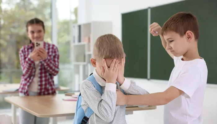 Bạo lực cũng là một trong số nguyên nhân khiến người bệnh dễ bị sợ đám đông