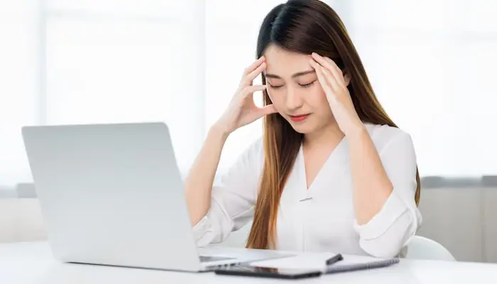 Căng thẳng, áp lực từ công việc là nguyên nhân gây hồi hộp lo lắng