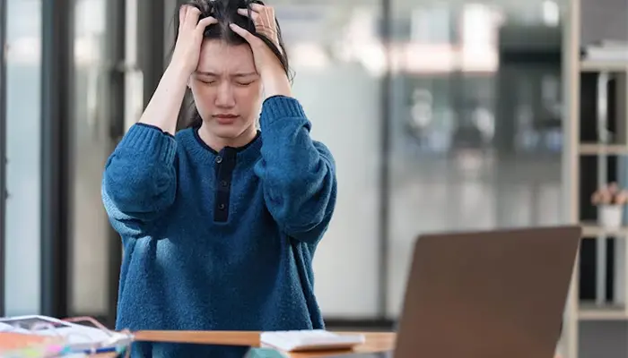 Căng thẳng, áp lực kéo dài là nguyên nhân khiến bạn dễ bị khó ngủ
