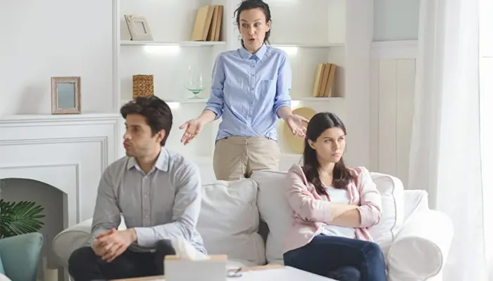 Áp lực từ gia đình, công việc cũng là nguyên nhân dẫn đến trầm cảm cười