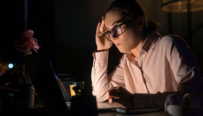 Những người làm việc ca đêm dễ thức trắng 1 đêm 