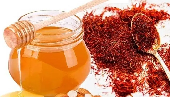 Kết hợp nhụy hoa nghệ tây với mật ong bổ sung năng lượng, thư giãn tinh thần