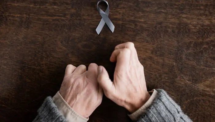 Bệnh Parkinson ở người già là bệnh rối loạn thần kinh ảnh hưởng đến vận động