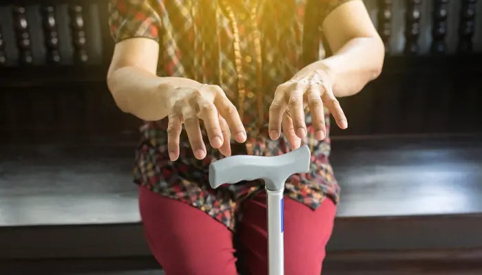 Bệnh Parkinson theo y học cổ truyền là chứng chấn chiên