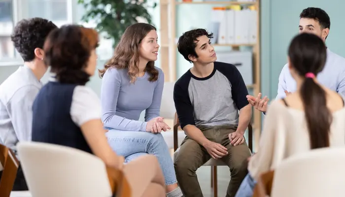 Mỗi cá nhân cần có ý thức cao để phòng tránh tiếp xúc với ma túy 