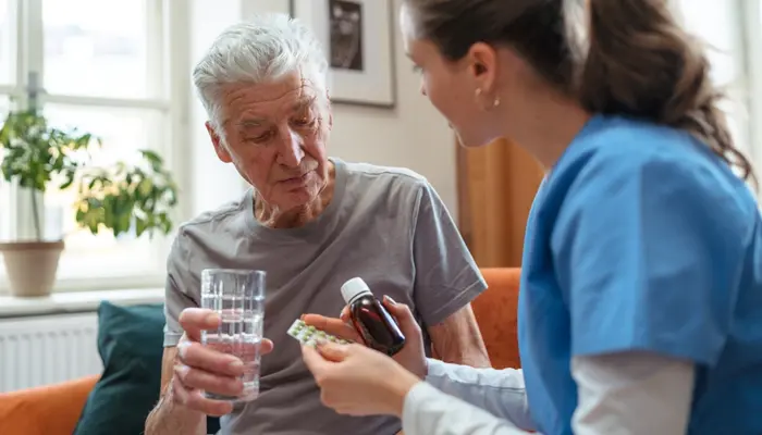 Quản lý thuốc cũng nằm trong kế hoạch chăm sóc mà người nhà nên quan tâm